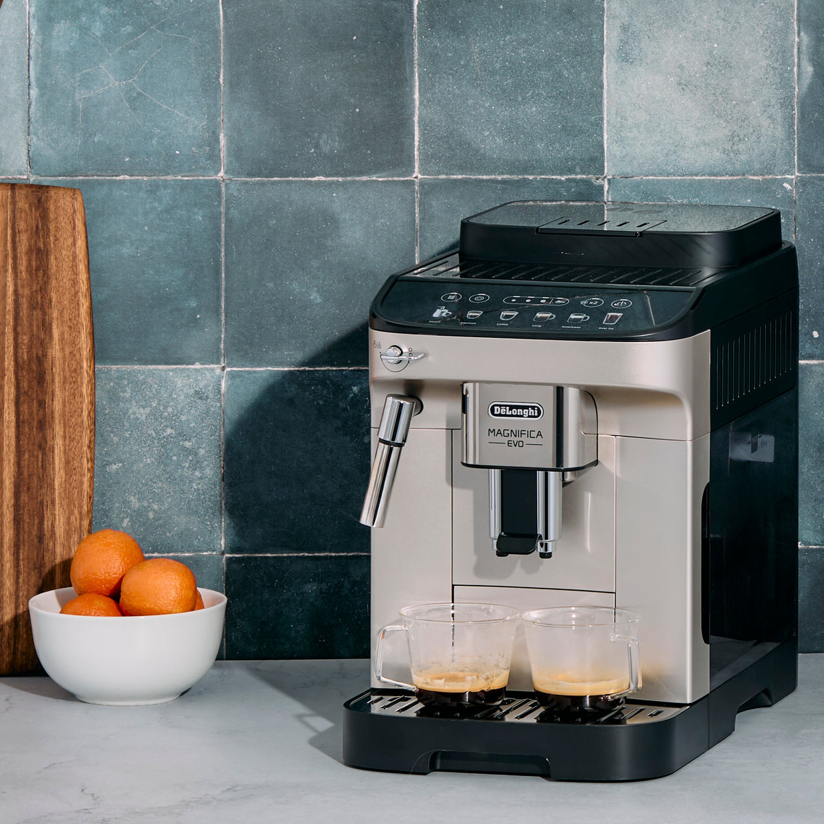 De’Longhi Magnifica Evo Fully Automatic Espresso Machine with LatteCrema Milk System – ECAM29043SB
