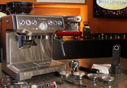 Breville Barista Express Semi-Automatic Espresso Machine with Grinder in Brushed Stainless Steel – BES870XL