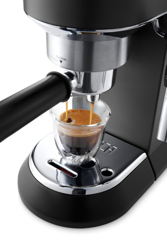 De’Longhi Dedica Deluxe Manual Espresso Machine with 15-Bar Pump in Black – EC685BK
