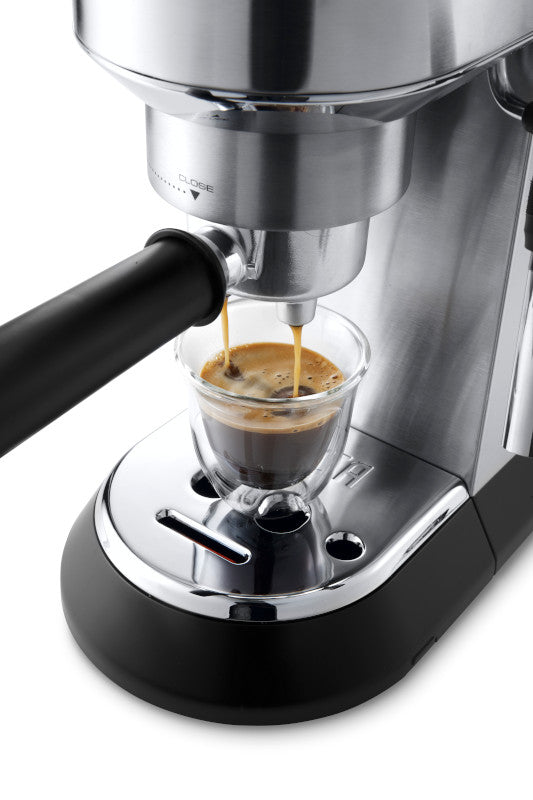 De’Longhi Dedica Deluxe Manual Espresso Machine with 15-Bar Pump in Stainless Steel – EC685M