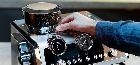 De’Longhi La Specialista Maestro Semi-Automatic Espresso Machine with Built-In Grinder