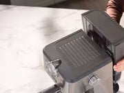 De’Longhi Classic Manual Espresso Machine