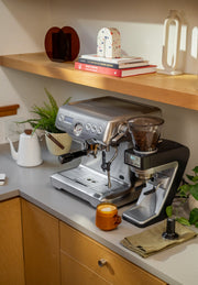 Breville Barista Touch Impress Automatic Espresso Machine with Grinder and Assisted Tamping – BES881