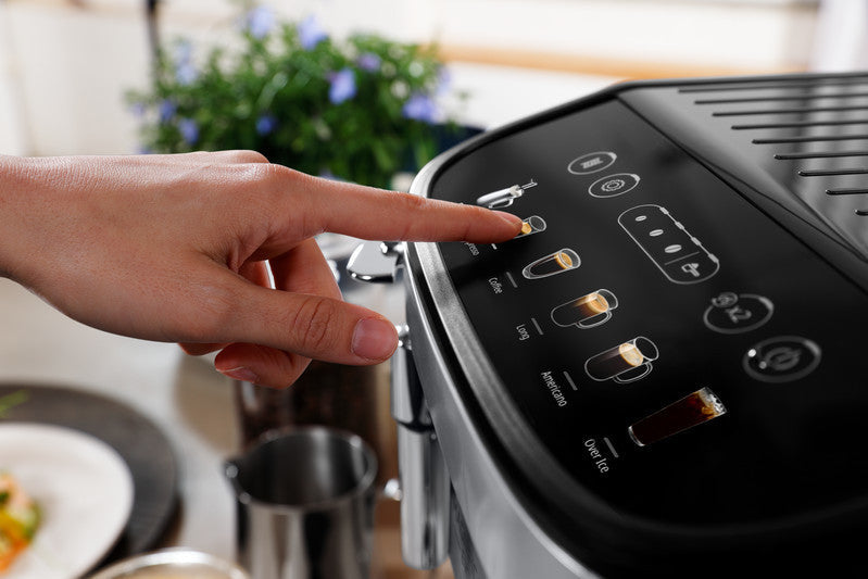 De’Longhi Magnifica Evo Fully Automatic Espresso Machine with LatteCrema Milk System – ECAM29043SB