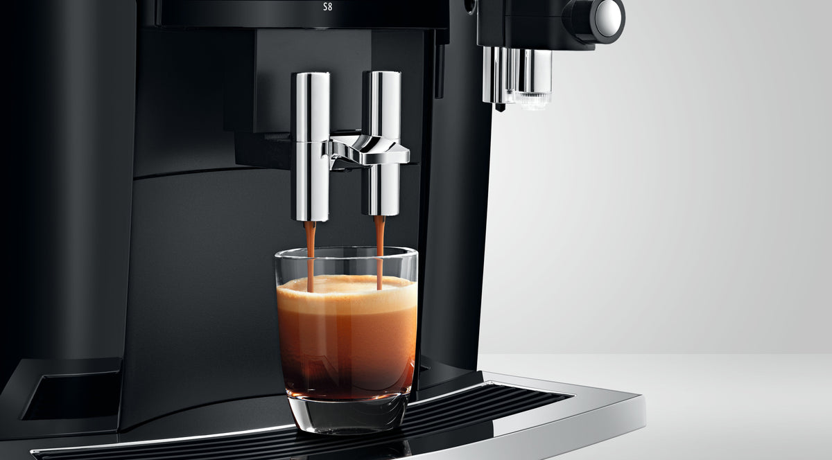 JURA S8 Fully Automatic Espresso Machine with Aroma G3 Grinder