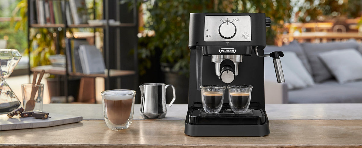De’Longhi Stilosa Manual Espresso Machine with 15-Bar Pump