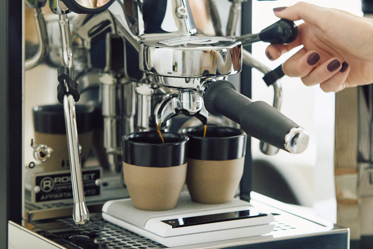 Rocket Espresso Appartamento TCA Heat-Exchange Espresso Machine in Black with Black Stripe