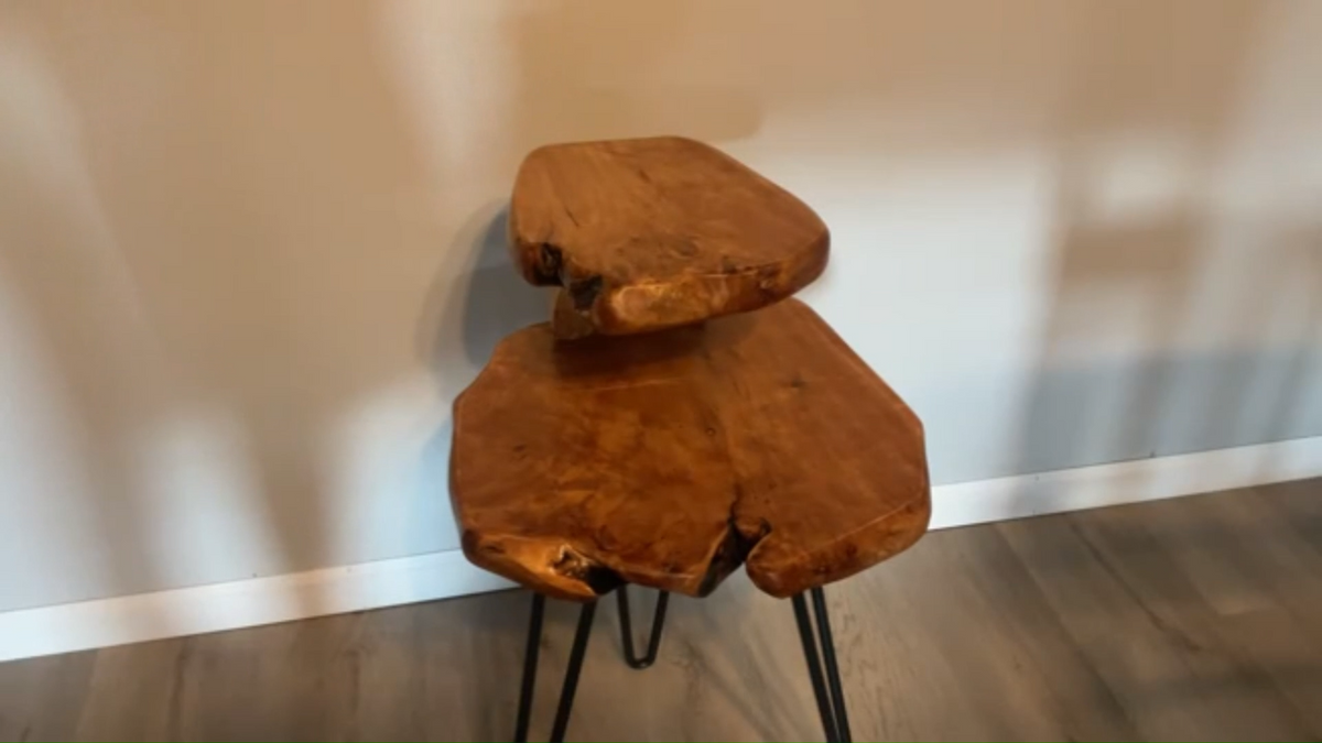 Live Edge Cedar Wood Side Table, 2-Tier with Metal Hairpin Legs – product detail 2